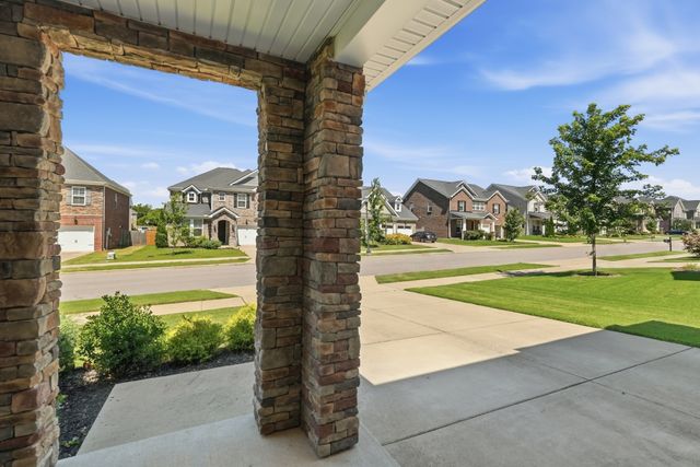 214 Campbell Cir, Mount Juliet, TN 37122