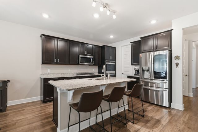 214 Campbell Cir, Mount Juliet, TN 37122