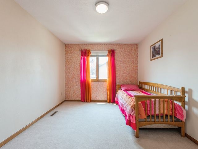 609 4th Avenue NW, Altoona, IA 50009