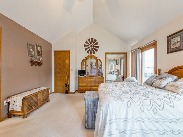 609 4th Avenue NW, Altoona, IA 50009