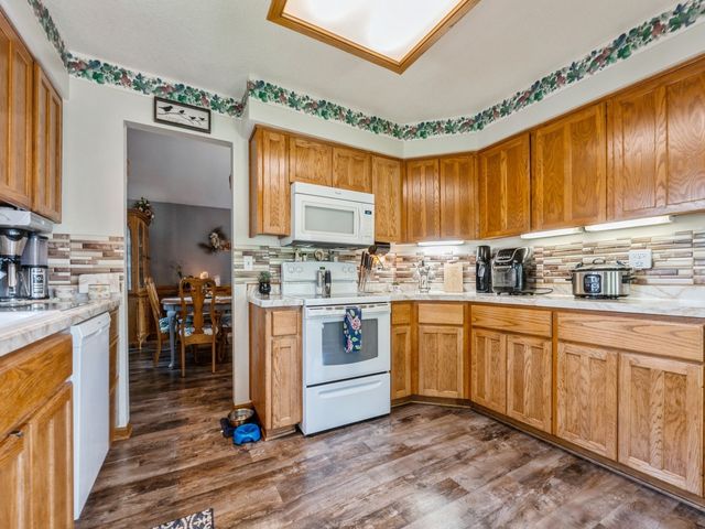 609 4th Avenue NW, Altoona, IA 50009