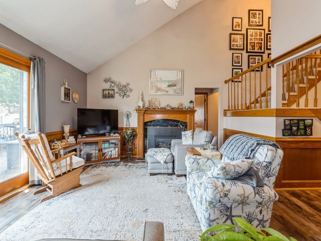 609 4th Avenue NW, Altoona, IA 50009