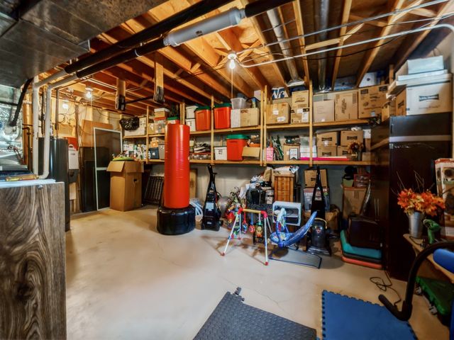 609 4th Avenue NW, Altoona, IA 50009