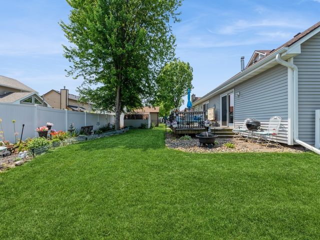 609 4th Avenue NW, Altoona, IA 50009