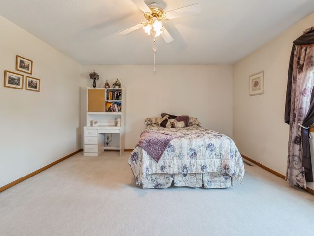 609 4th Avenue NW, Altoona, IA 50009