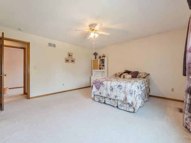 609 4th Avenue NW, Altoona, IA 50009