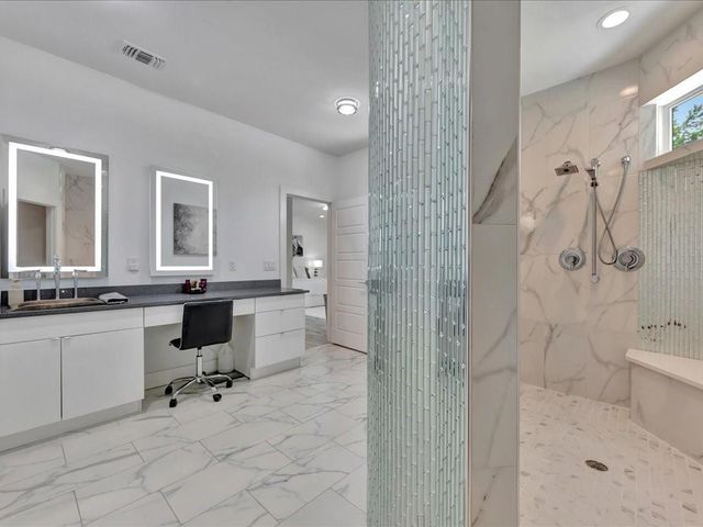 129 White Oak Loop, Lufkin, TX 75901