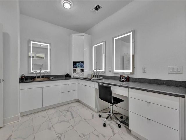 129 White Oak Loop, Lufkin, TX 75901