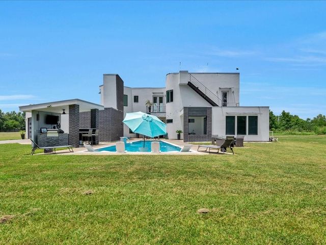 129 White Oak Loop, Lufkin, TX 75901