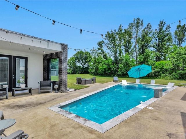 129 White Oak Loop, Lufkin, TX 75901