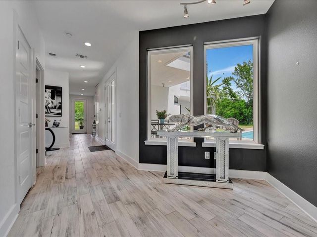 129 White Oak Loop, Lufkin, TX 75901