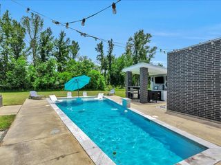 129 White Oak Loop, Lufkin, TX 75901