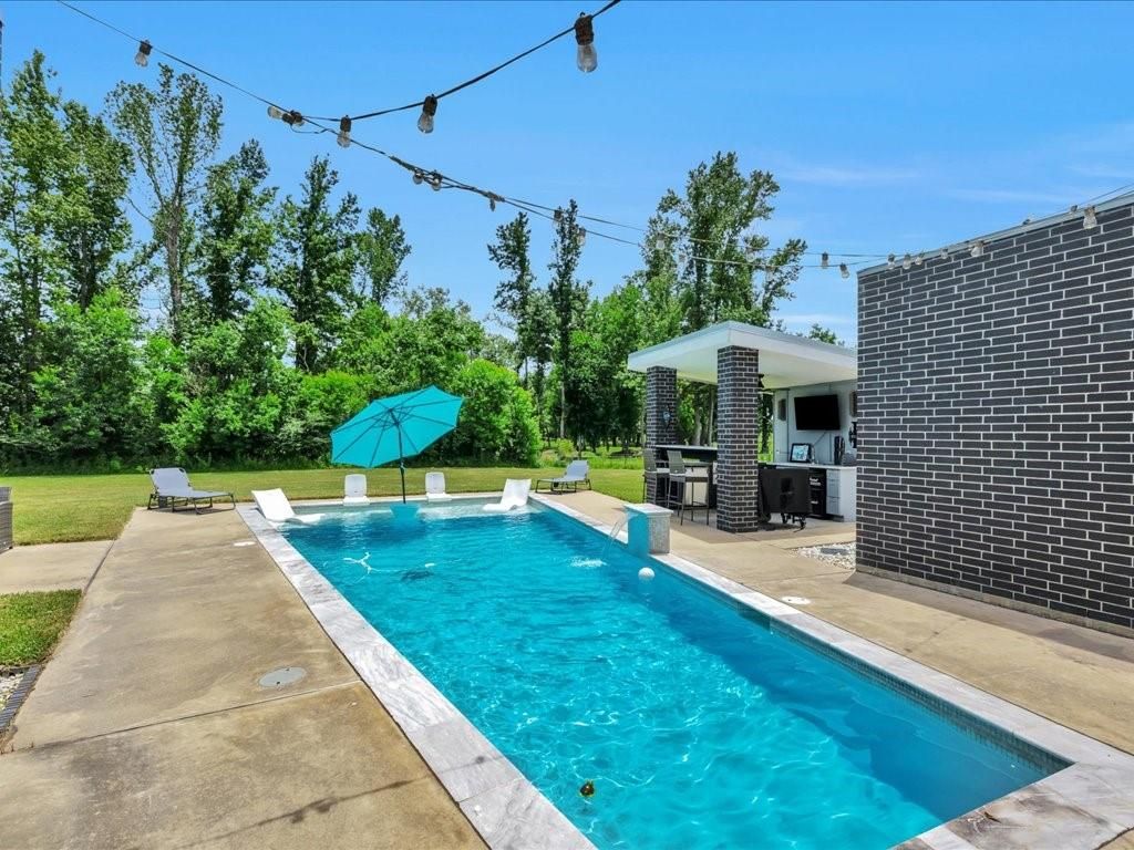 129 White Oak Loop, Lufkin, TX 75901