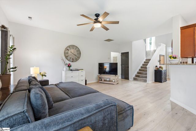 3 N Orchard Farms Avenue, Simpsonville, SC 29681