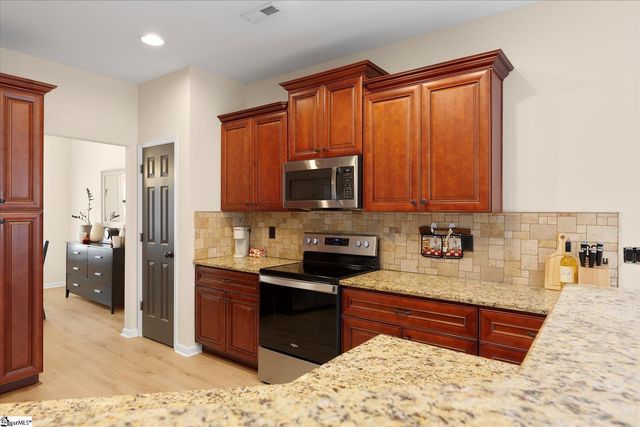 3 N Orchard Farms Avenue, Simpsonville, SC 29681
