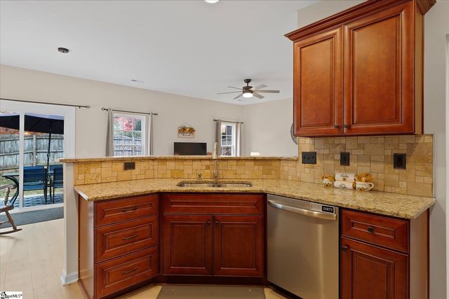 3 N Orchard Farms Avenue, Simpsonville, SC 29681