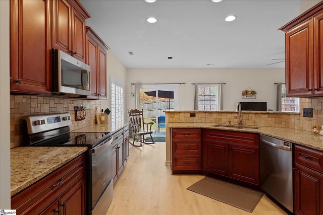 3 N Orchard Farms Avenue, Simpsonville, SC 29681