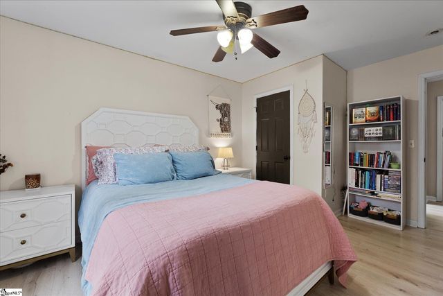 3 N Orchard Farms Avenue, Simpsonville, SC 29681