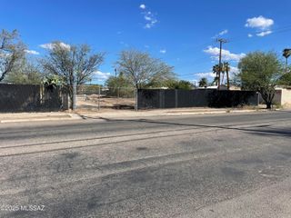 2241 S Sahuara Avenue # 2, Tucson, AZ 85711