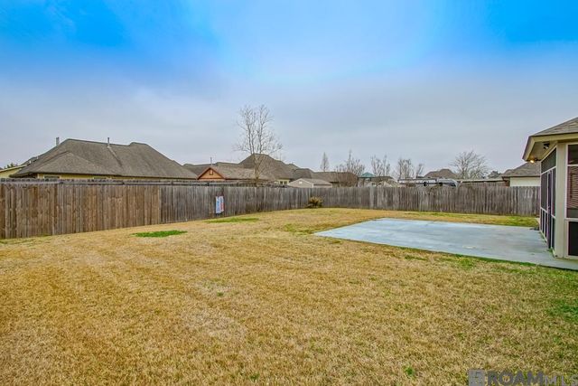 40444 Thomas Ave, Prairieville, LA 70769