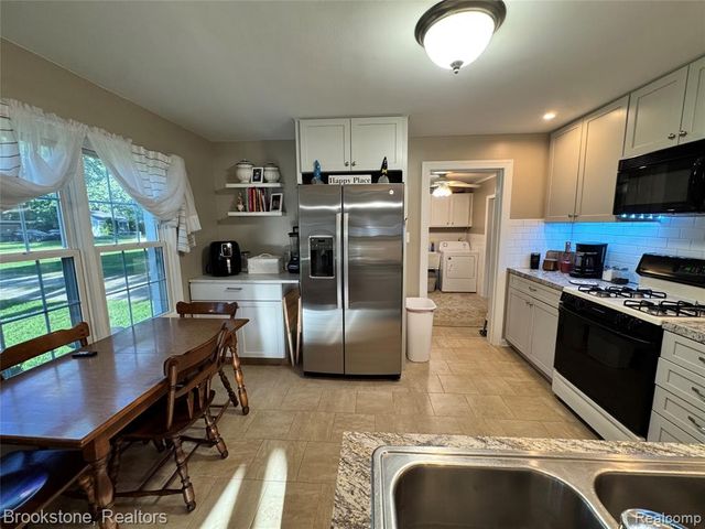 5763 Graves Street, Waterford, MI 48327