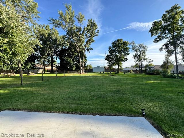 5763 Graves Street, Waterford, MI 48327