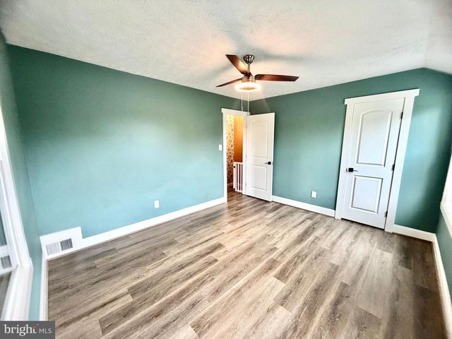 6106 N KINGS HWY, Alexandria, VA 22303