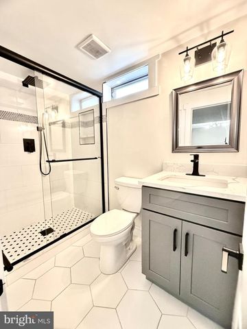 6106 N KINGS HWY, Alexandria, VA 22303
