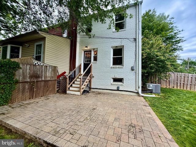 6106 N KINGS HWY, Alexandria, VA 22303