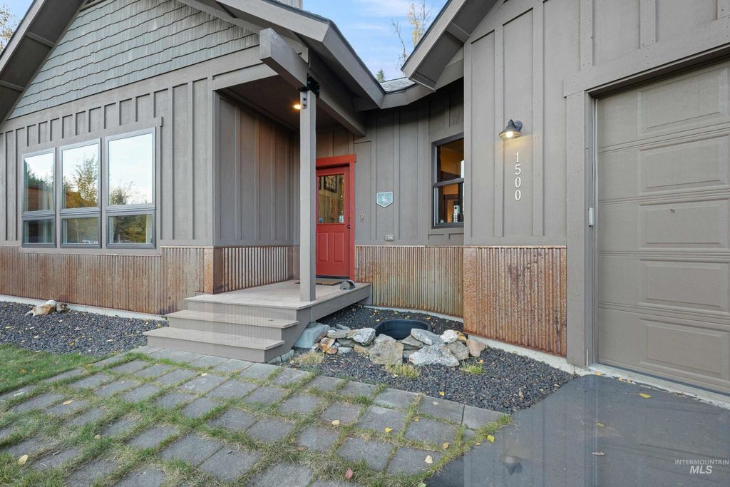 1500 Dragonfly Loop, McCall, ID 83686 photo 3