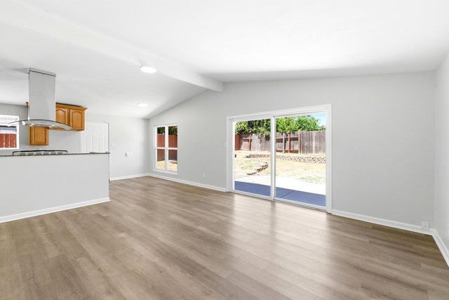 3809 Floral Dr, North Highlands, CA 95660