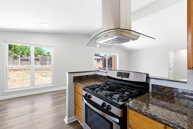 3809 Floral Dr, North Highlands, CA 95660