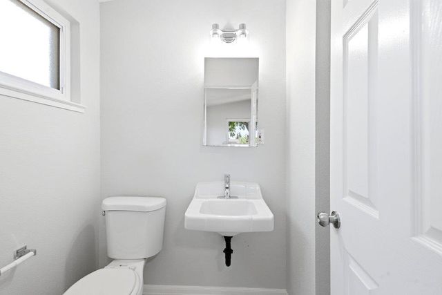 3809 Floral Dr, North Highlands, CA 95660