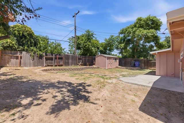 3809 Floral Dr, North Highlands, CA 95660