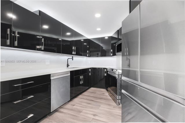 5420 N Ocean Drive 504, Singer Island, FL 33404