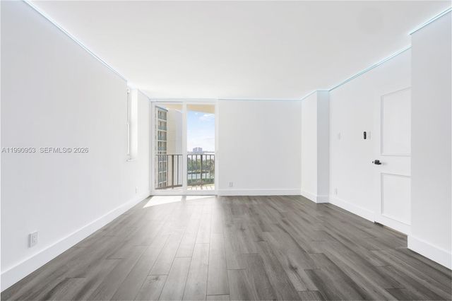 5420 N Ocean Drive 504, Singer Island, FL 33404