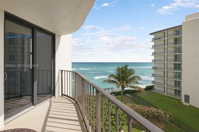 5420 N Ocean Drive 504, Singer Island, FL 33404