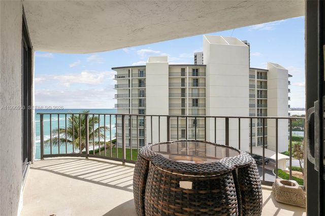 5420 N Ocean Drive 504, Singer Island, FL 33404