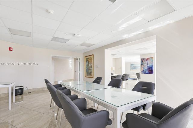 5420 N Ocean Drive 504, Singer Island, FL 33404