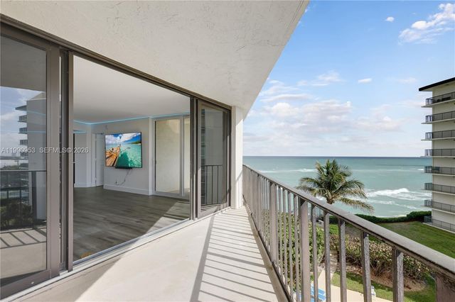 5420 N Ocean Drive 504, Singer Island, FL 33404