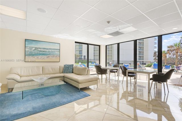 5420 N Ocean Drive 504, Singer Island, FL 33404