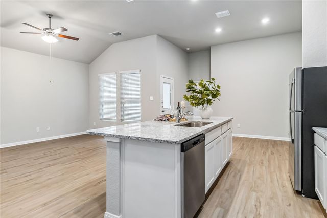 428 Cross Barn BLVD B, Buda, TX 78610