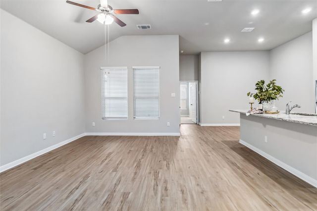 428 Cross Barn BLVD B, Buda, TX 78610