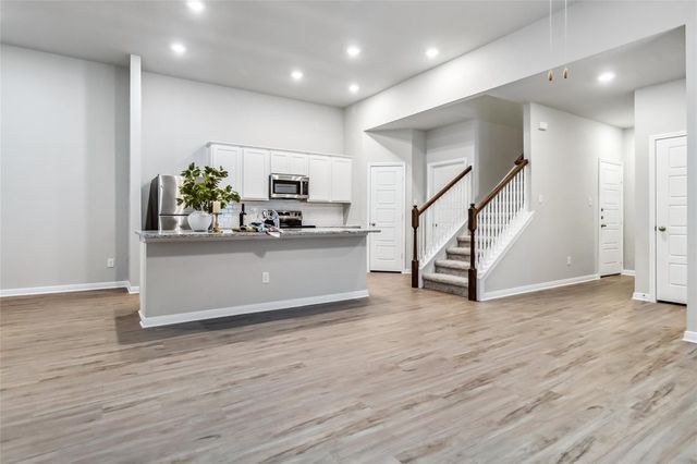 428 Cross Barn BLVD B, Buda, TX 78610