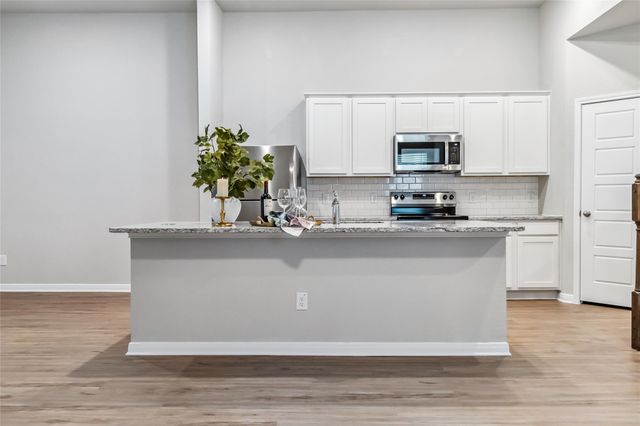 428 Cross Barn BLVD B, Buda, TX 78610