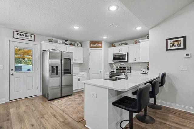 2595 Long Road, Defuniak Springs, FL 32433