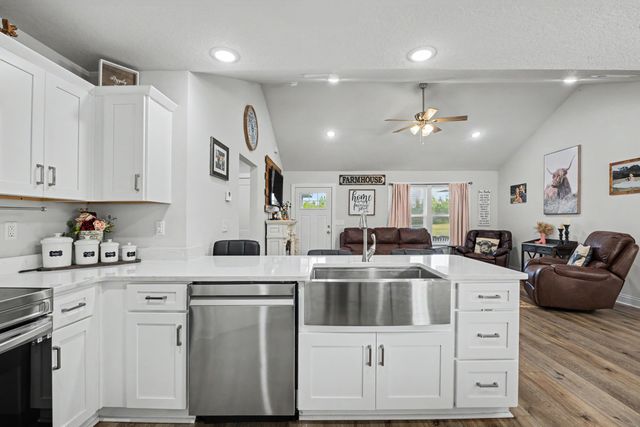 2595 Long Road, Defuniak Springs, FL 32433