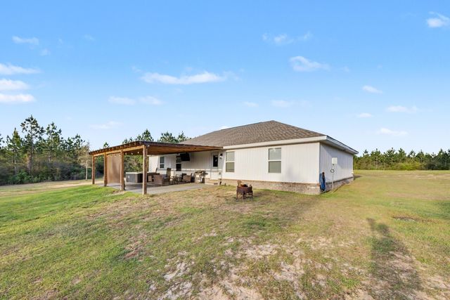 2595 Long Road, Defuniak Springs, FL 32433