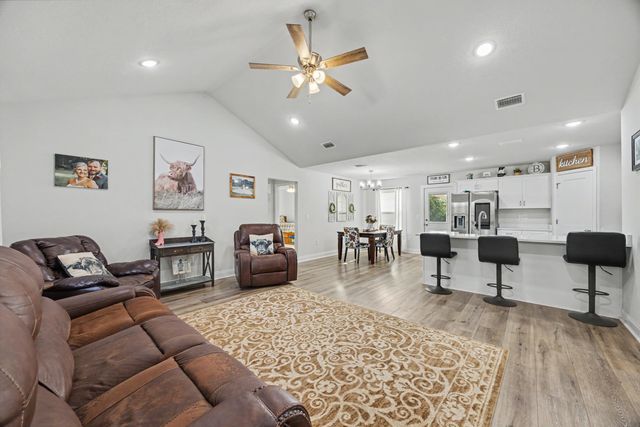 2595 Long Road, Defuniak Springs, FL 32433