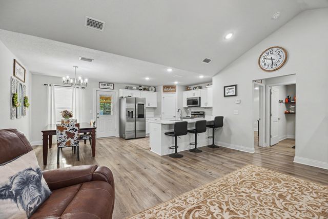 2595 Long Road, Defuniak Springs, FL 32433